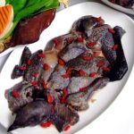 Giá thịt gà đen bao nhiêu tiền 1kg hiện nay? [Giá mua bán gà đen 2022]